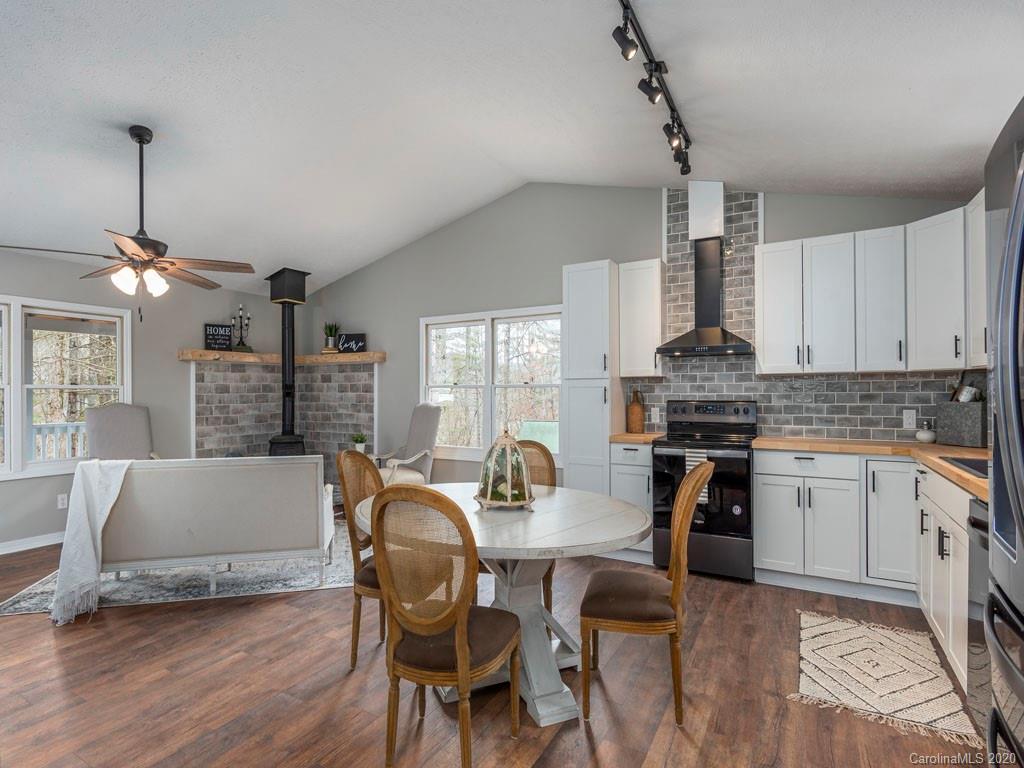 160 Thistle Ridge Clyde, NC 28721 - Photo 9 of 22