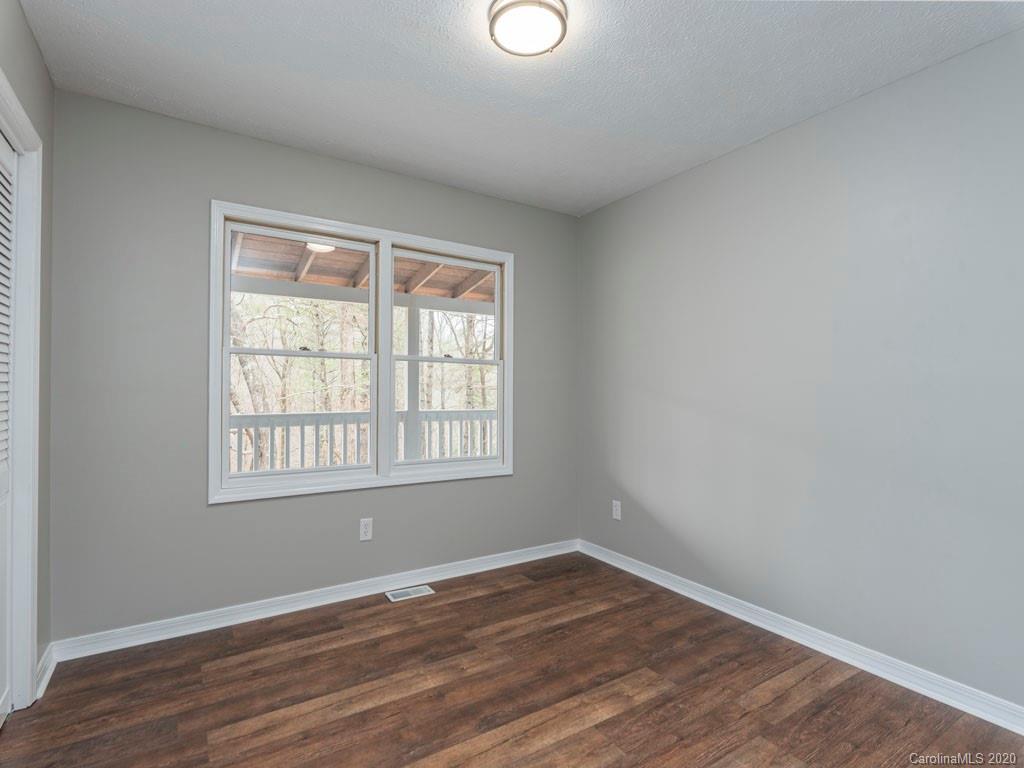 160 Thistle Ridge Clyde, NC 28721 - Photo 10 of 22