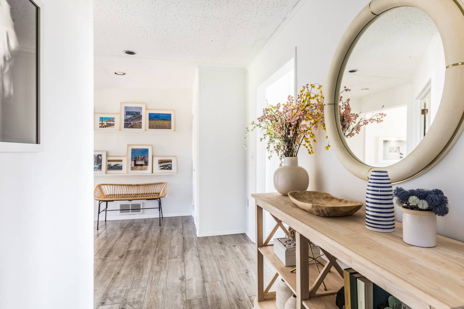 351 East Lake Drive Montauk, NY 11954 - Photo 17 of 30 a room with furniture and a mirror
