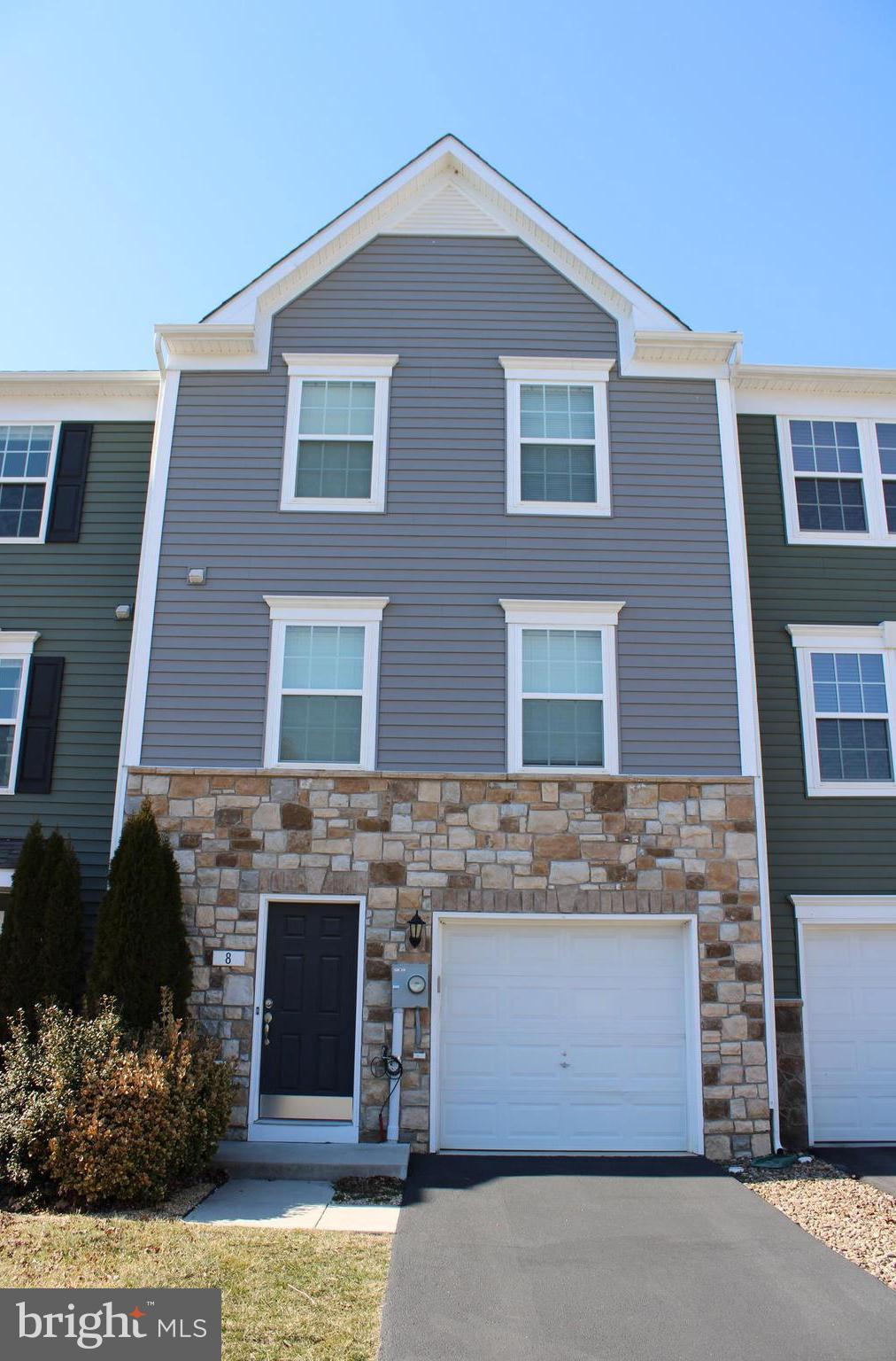 8 Cecily Way Ranson, WV 25438 - Photo 1 of 25