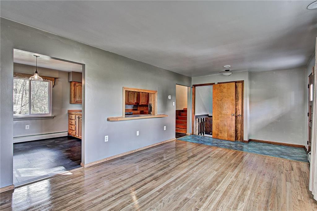 214 Saxonburg Road Butler, PA 16002 - Photo 4 of 20
