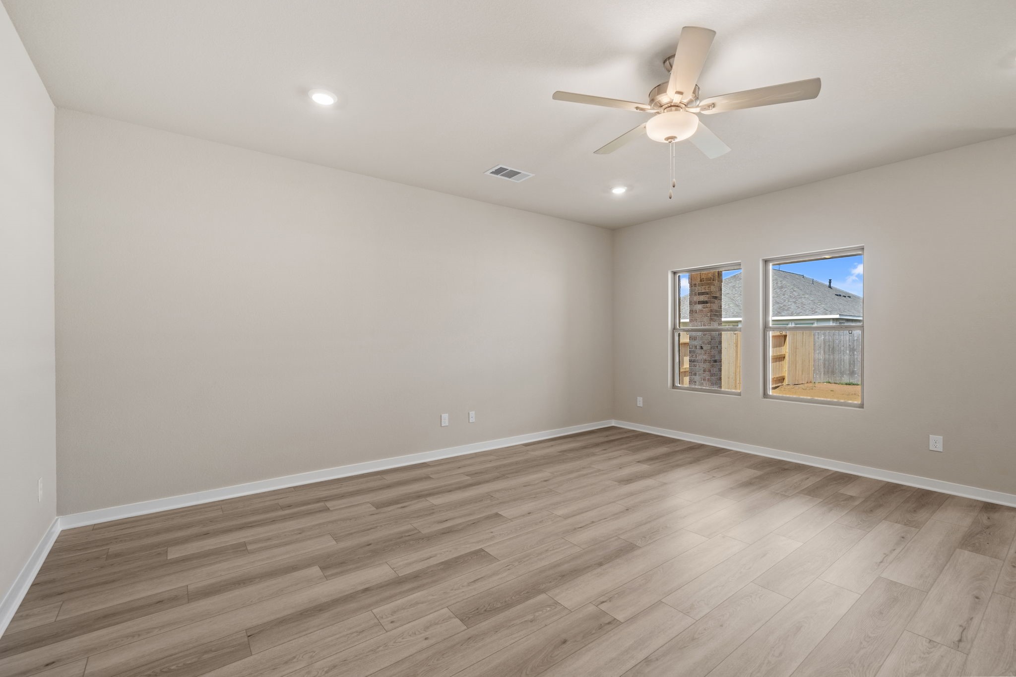 1915 Stargazer Lane Angleton, TX 77515 - Photo 15 of 37