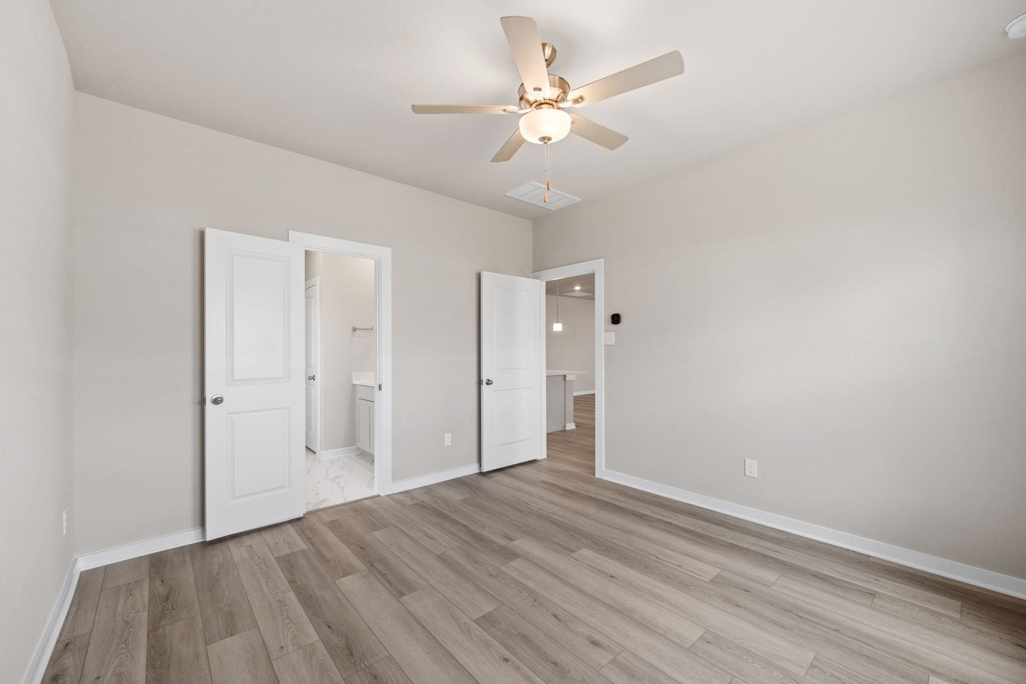 1915 Stargazer Lane Angleton, TX 77515 - Photo 19 of 37