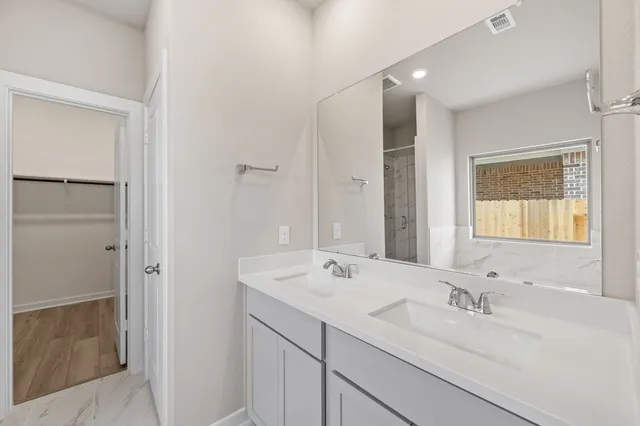 $314,990 | 1915 Stargazer Lane, Angleton, TX 77515