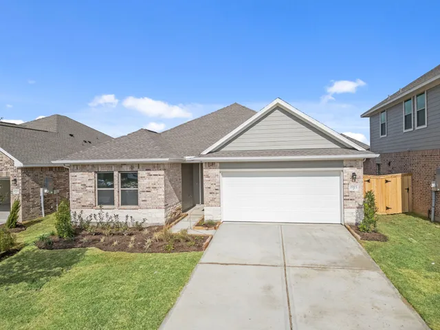 $314,990 | 1915 Stargazer Lane, Angleton, TX 77515