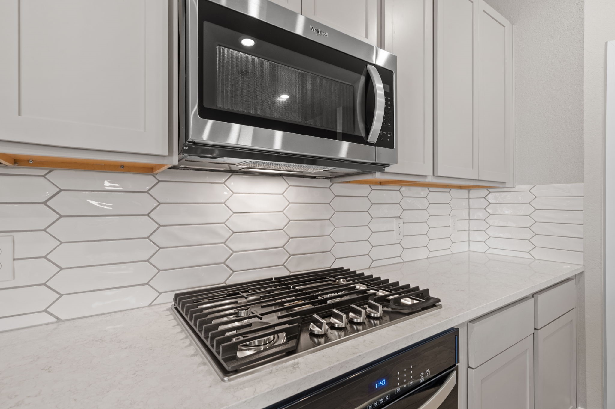 1915 Stargazer Lane Angleton, TX 77515 - Photo 6 of 37