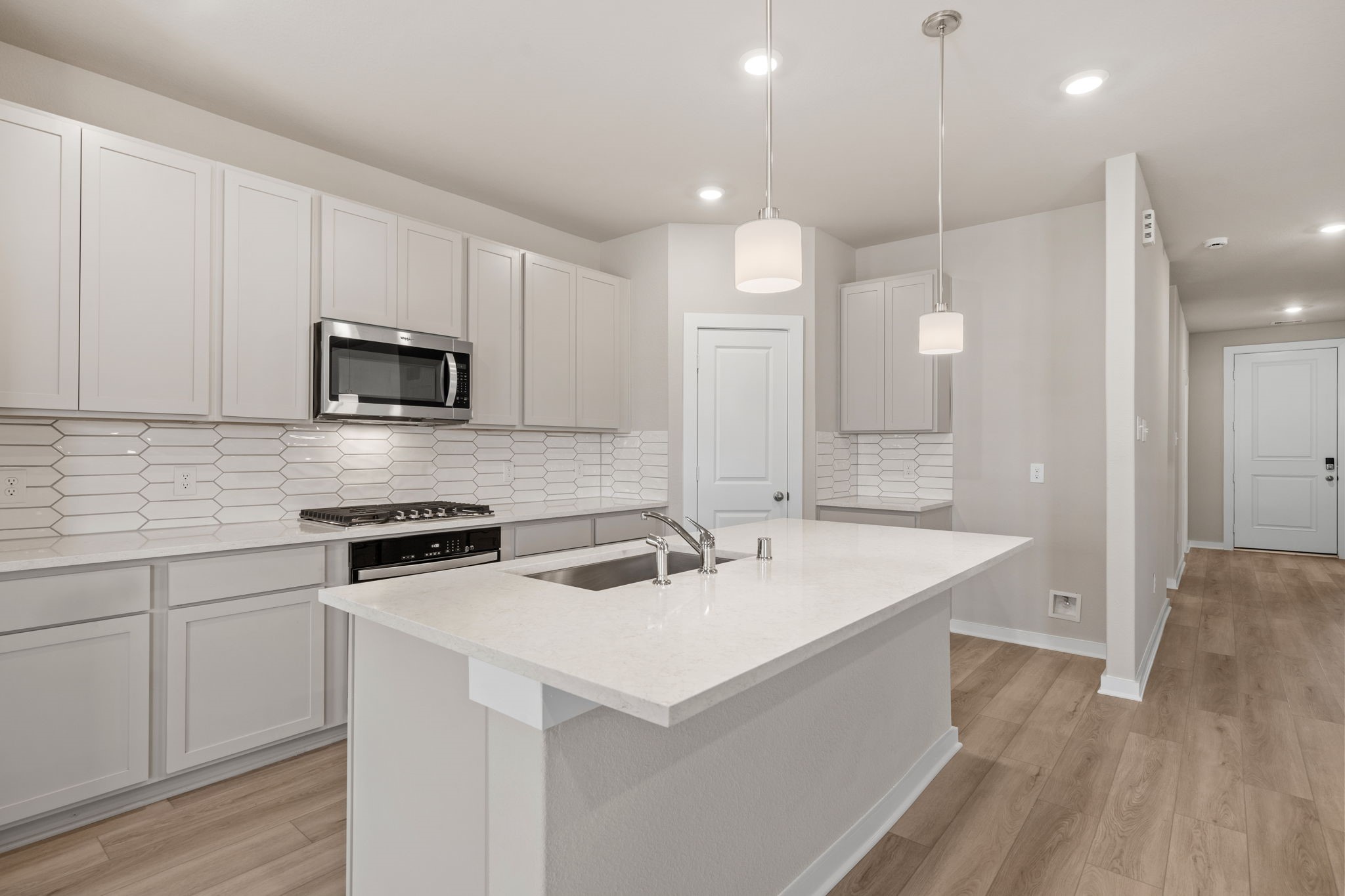 1915 Stargazer Lane Angleton, TX 77515 - Photo 7 of 37