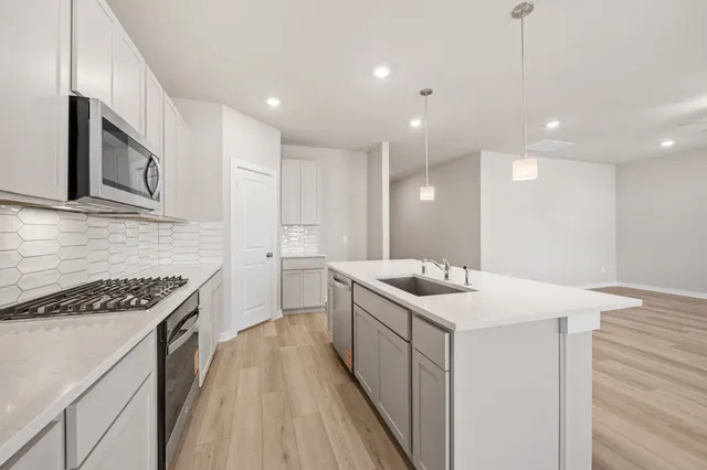 $314,990 | 1915 Stargazer Lane, Angleton, TX 77515