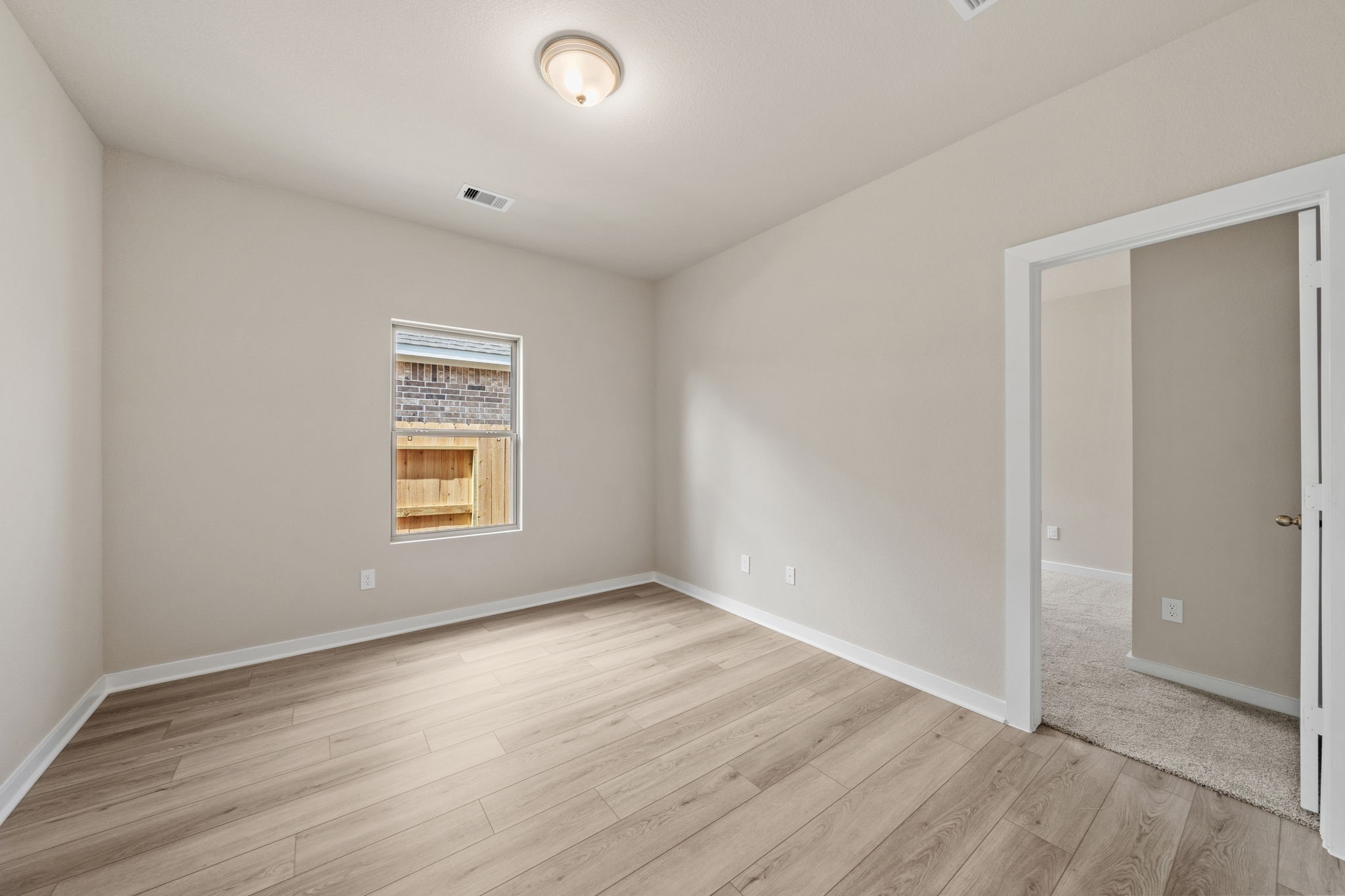 1915 Stargazer Lane Angleton, TX 77515 - Photo 10 of 37