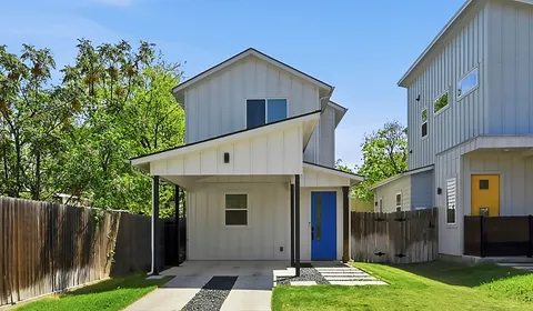 a front view of house with yard