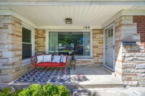 $600,000 | 100 North Eastwood Avenue, Mount Prospect, IL 60056