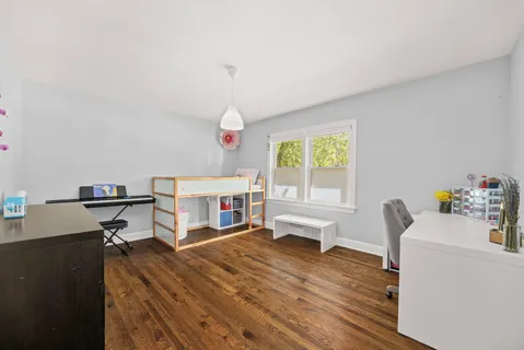 $600,000 | 100 North Eastwood Avenue, Mount Prospect, IL 60056