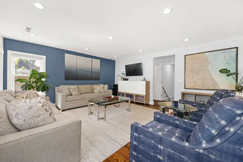 $600,000 | 100 North Eastwood Avenue, Mount Prospect, IL 60056