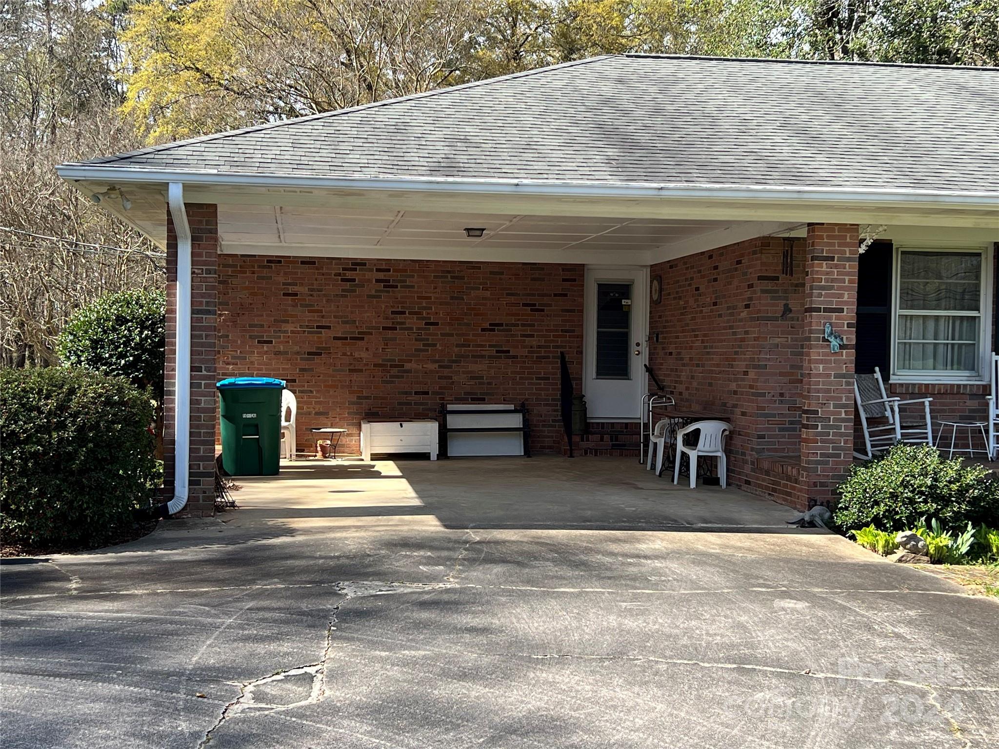 12332 Idlewild Road Matthews, NC 28105 - Photo 3 of 24 Gallery Image 3