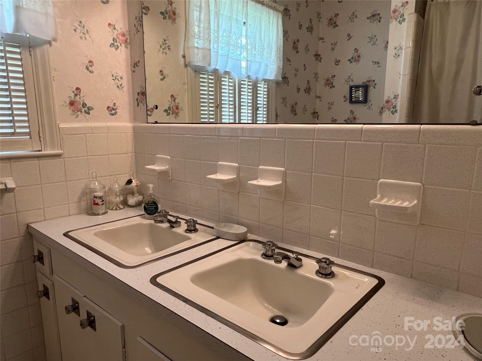 12332 Idlewild Road Matthews, NC 28105 - Photo 10 of 24 Gallery Image 10