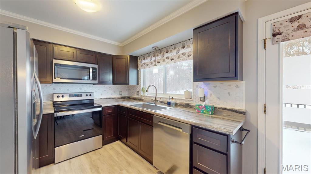 156 Cascade Terrace Drive Ballwin, MO 63021 - Photo 11 of 35