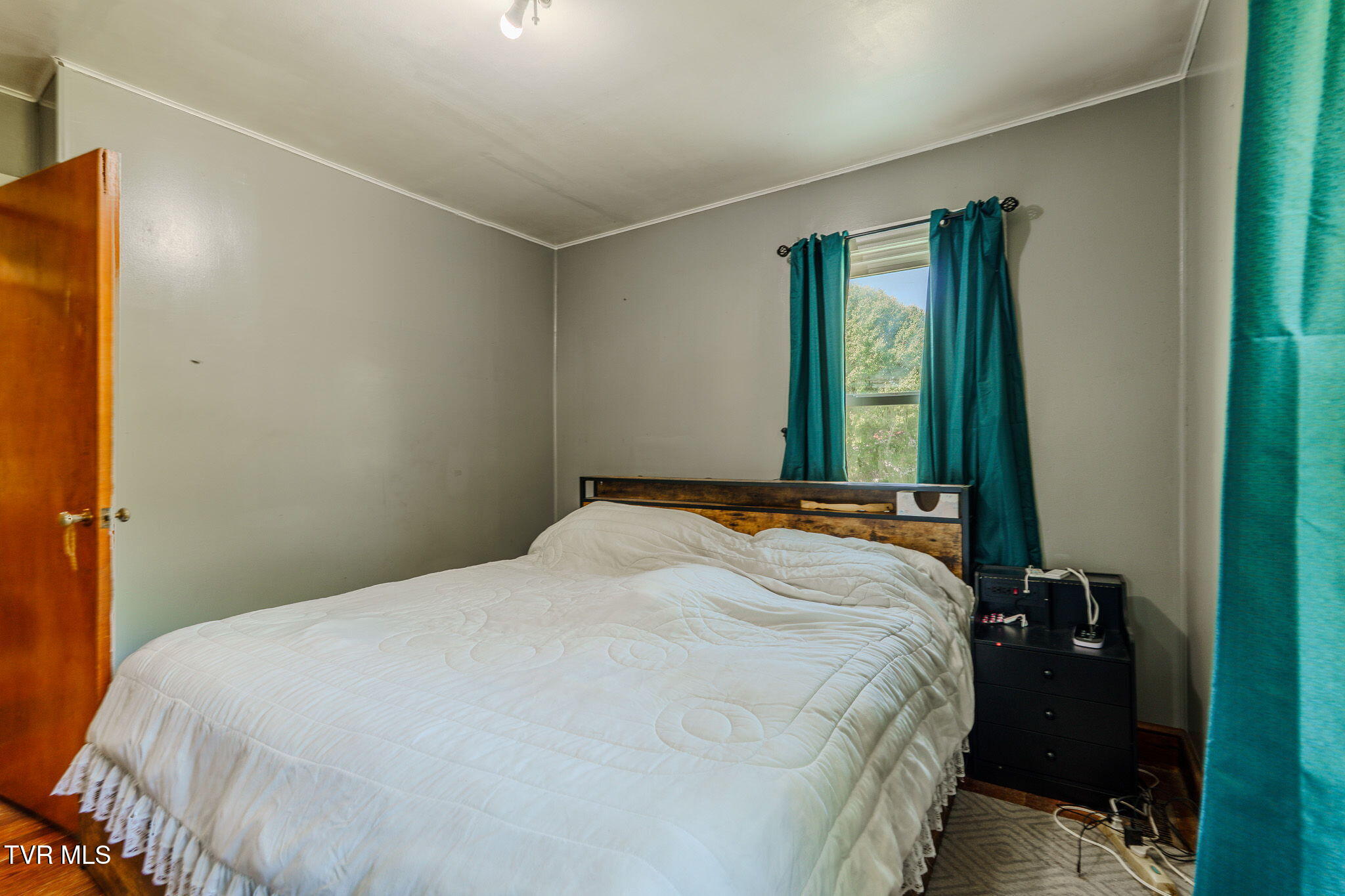190 Debusk Road Greeneville, TN 37743 - Photo 13 of 27 13-web-or-mls-_DSC6208-HDR