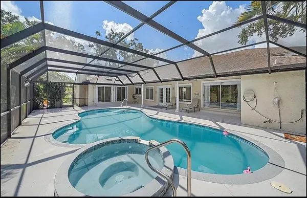 $3,995 | 4551 San Siro Drive, Sarasota, FL 34235