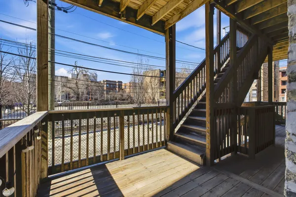 $345,000 | 4444 North Beacon Street, Unit 1, Chicago, IL 60640