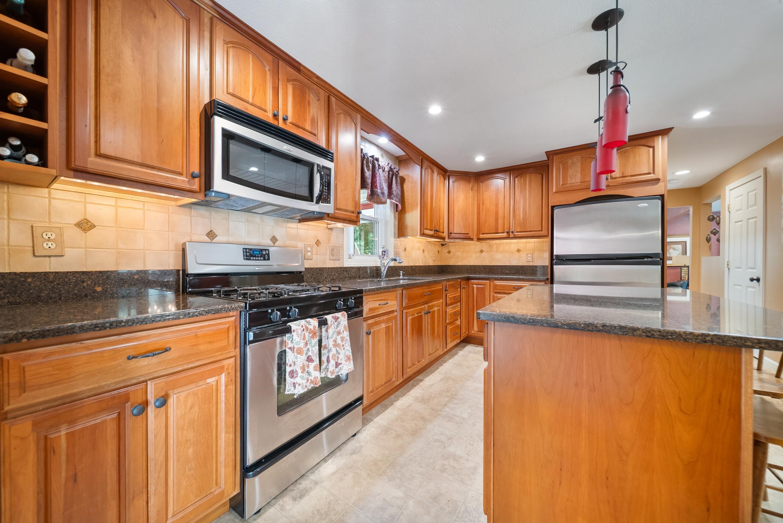 42 Cota Road Merrimack, NH 03054 - Photo 16 of 59