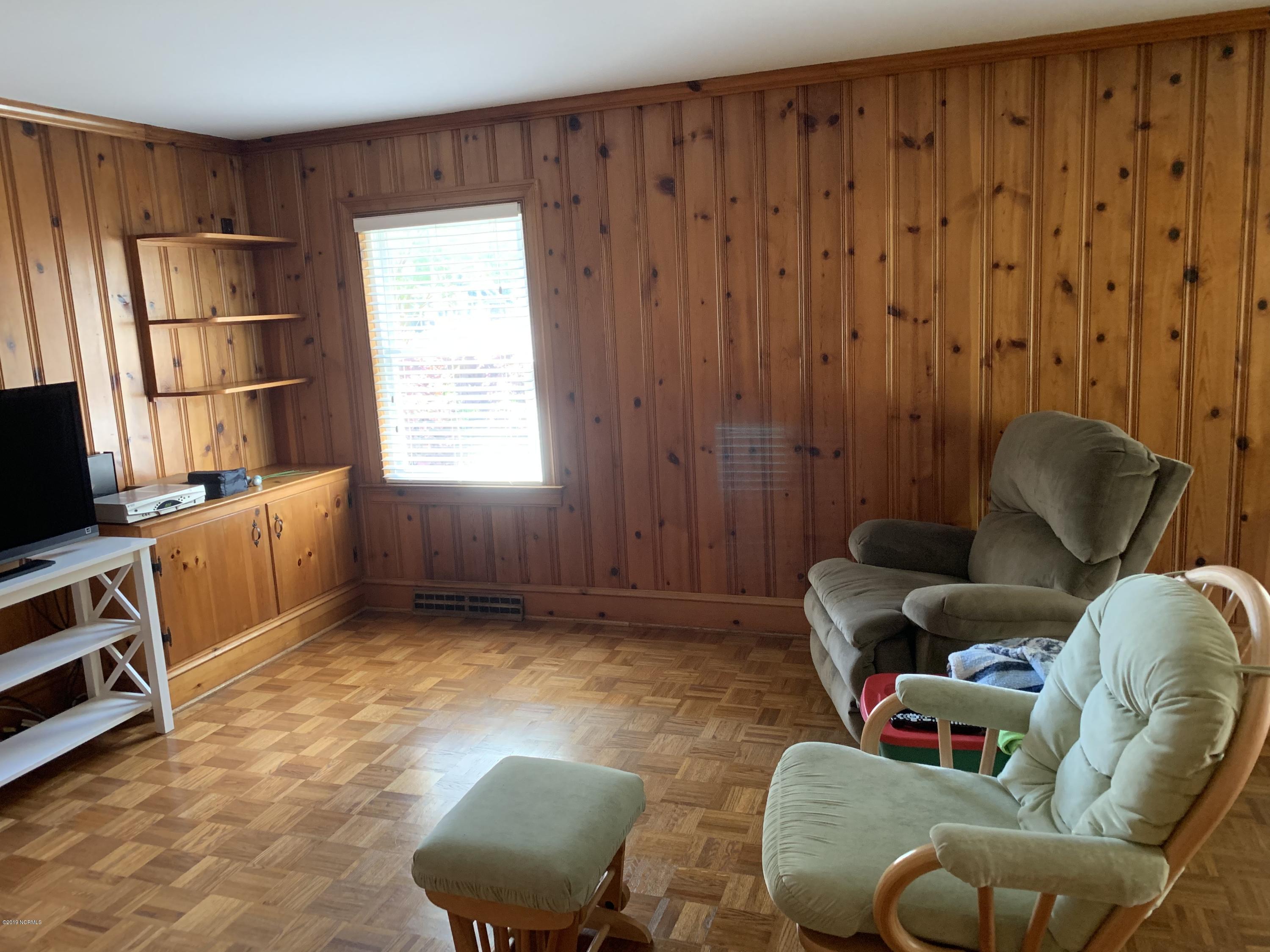 1903 Greenbriar Road Kinston, NC 28501 - Photo 6 of 16 3888F9D2-ED21-46A3-B3D8-06015E569563