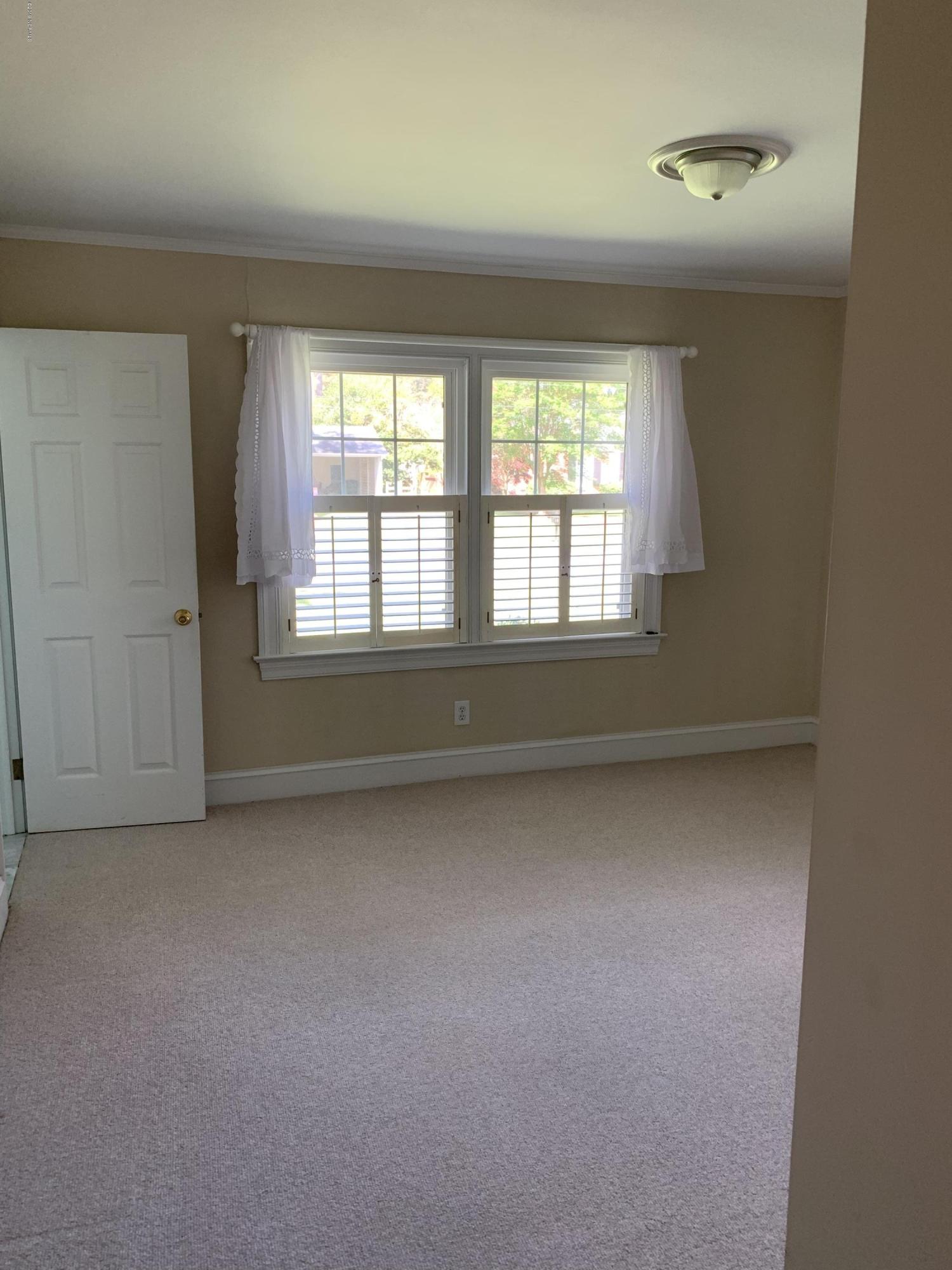 1903 Greenbriar Road Kinston, NC 28501 - Photo 7 of 16 46C8A63C-A5EF-4A48-BE6A-DB51152742E3