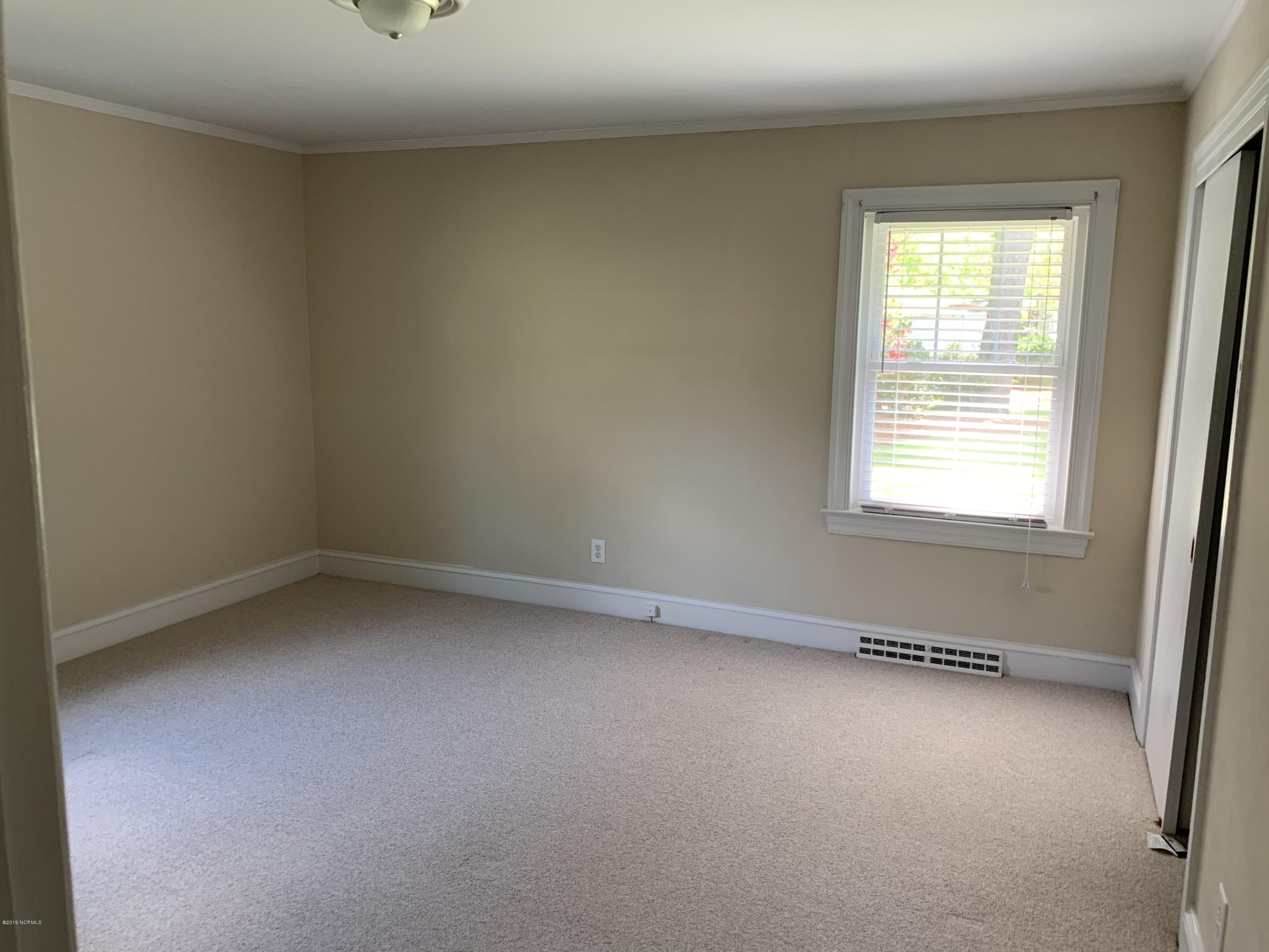 1903 Greenbriar Road Kinston, NC 28501 - Photo 10 of 16 A12C2F89-3B14-4DF1-80E7-3E53D4F5FBB2