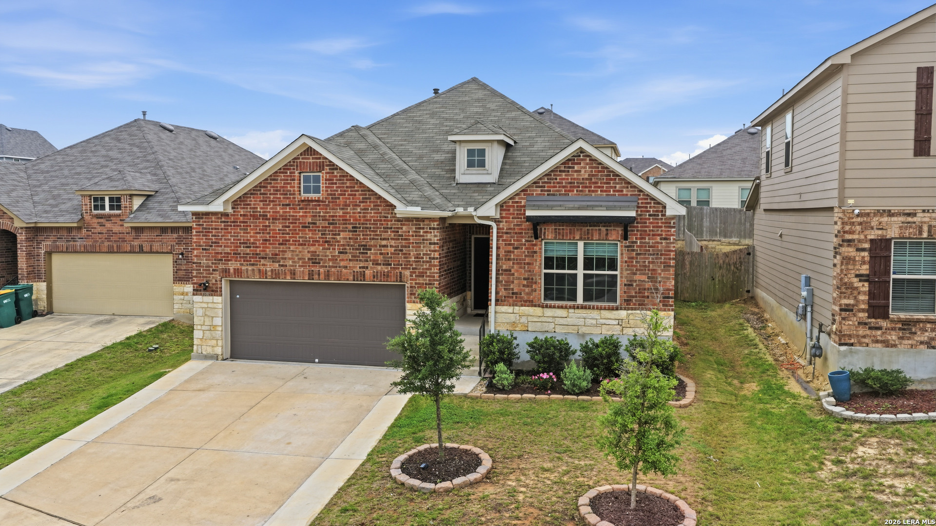 12421 Vista Rim San Antonio, TX 78233 - Photo 2 of 33