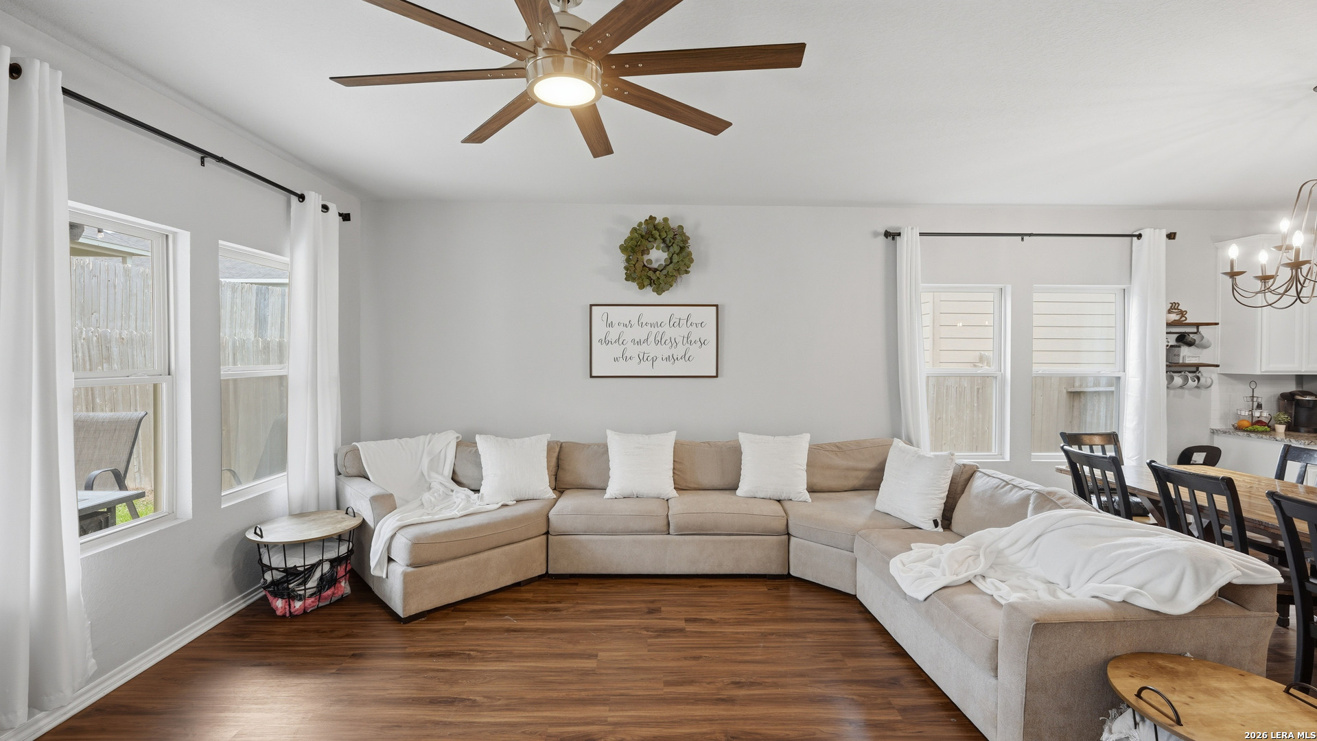 12421 Vista Rim San Antonio, TX 78233 - Photo 4 of 33