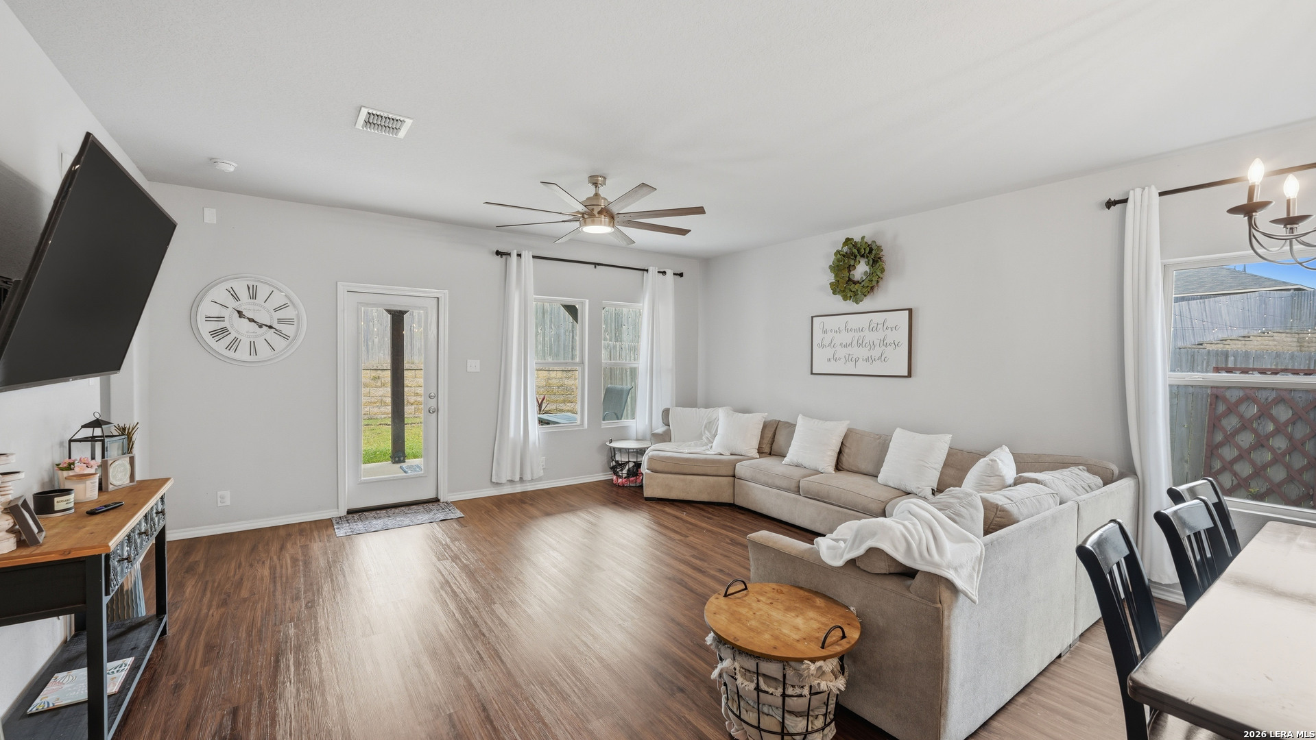 12421 Vista Rim San Antonio, TX 78233 - Photo 6 of 33
