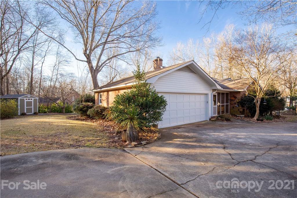 585 Briarwood Road Lancaster, SC 29720 - Photo 5 of 34 Gallery Image 5
