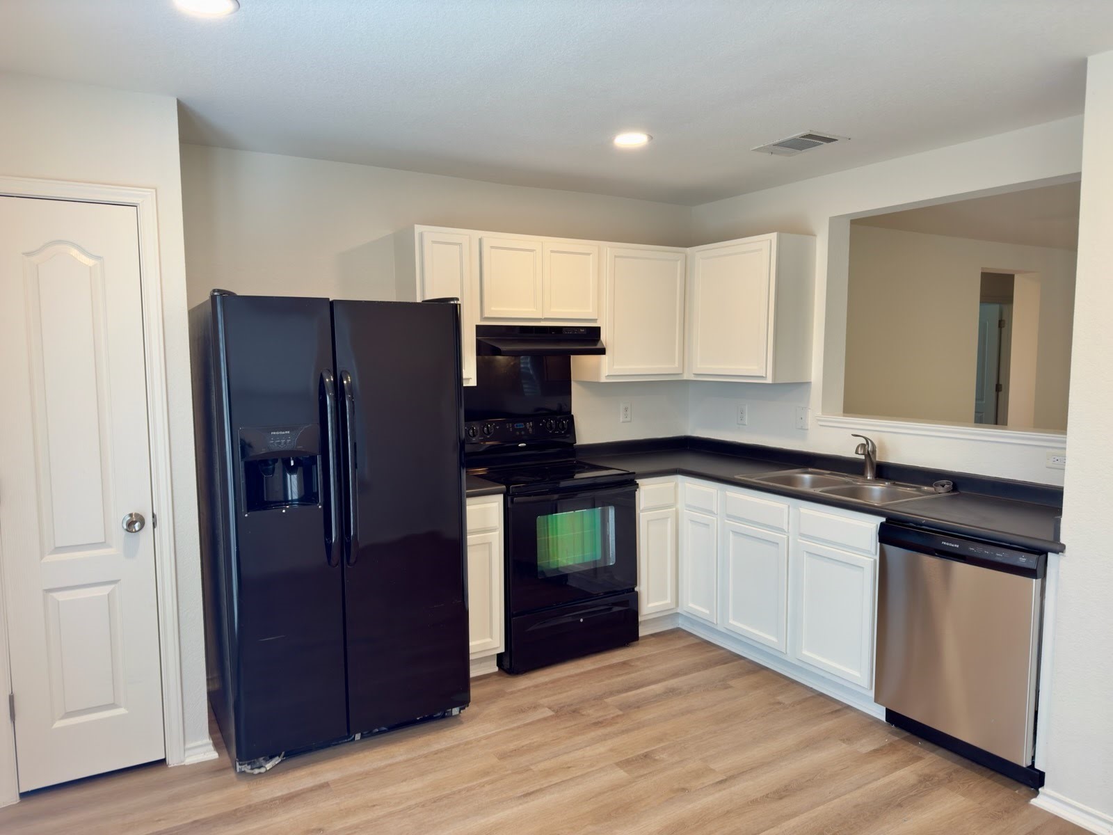 240 New Country Road Kyle, TX 78640 - Photo 3 of 20