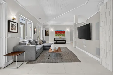 $3,620,000 | 442 Amalfi Avenue, Coral Gables, FL 33146