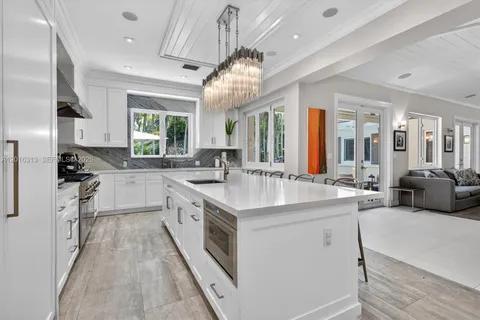 $3,620,000 | 442 Amalfi Avenue, Coral Gables, FL 33146