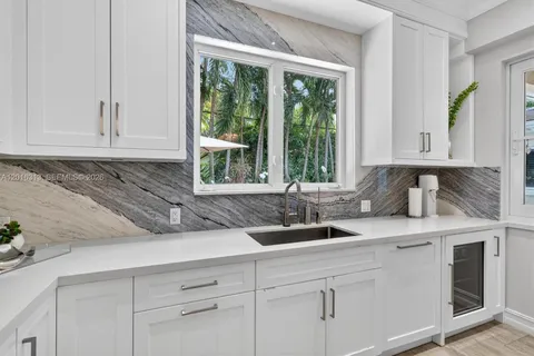 $3,620,000 | 442 Amalfi Avenue, Coral Gables, FL 33146