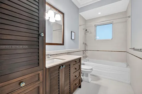 $3,620,000 | 442 Amalfi Avenue, Coral Gables, FL 33146