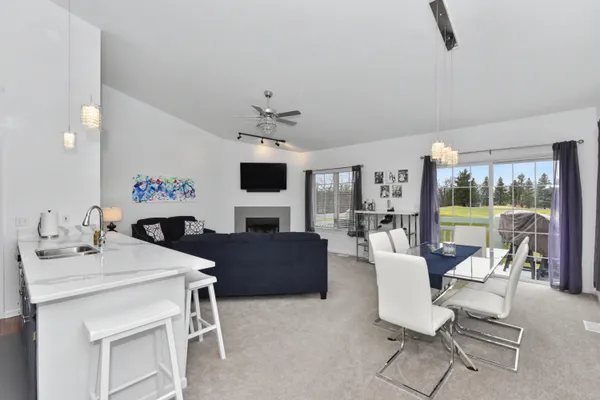 $289,000 | 534 Geneva National Avenue North, Unit N 664, Geneva, WI 53147