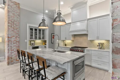 $569,900 | 4025 Perkins Lane, Baton Rouge, LA 70808