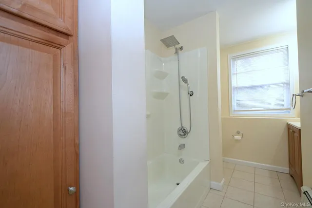 $685,000 | 30 Apex Drive, Coram, NY 11727