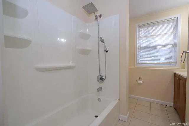 $685,000 | 30 Apex Drive, Coram, NY 11727