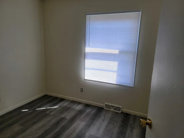 $115,000 | 1606 Indiana Street, Bloomington, IL 61701