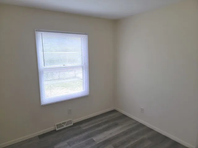 $115,000 | 1606 Indiana Street, Bloomington, IL 61701