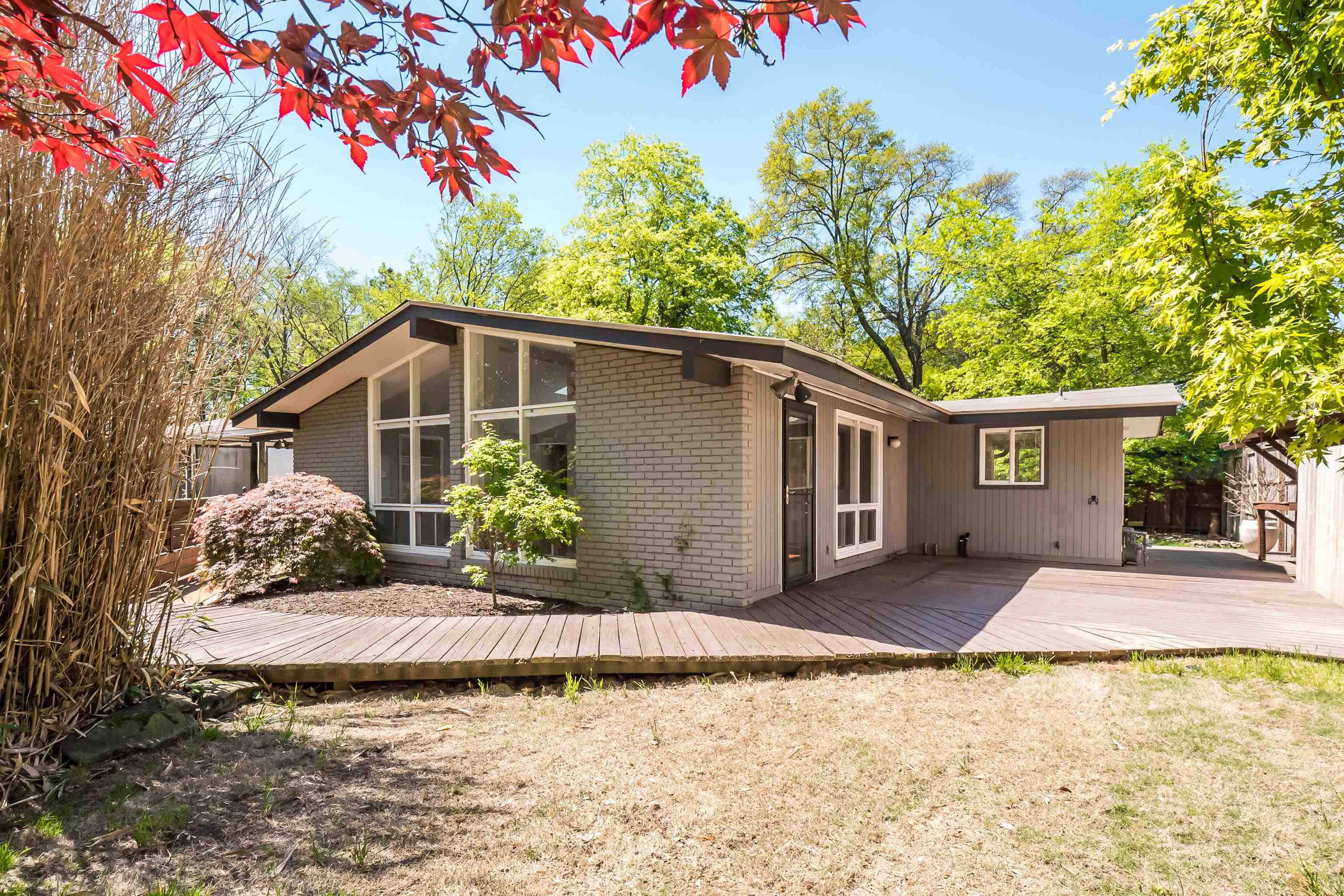 351 South Fenwick Road Memphis, TN 38111 - Photo 1 of 25 Gallery Image 1