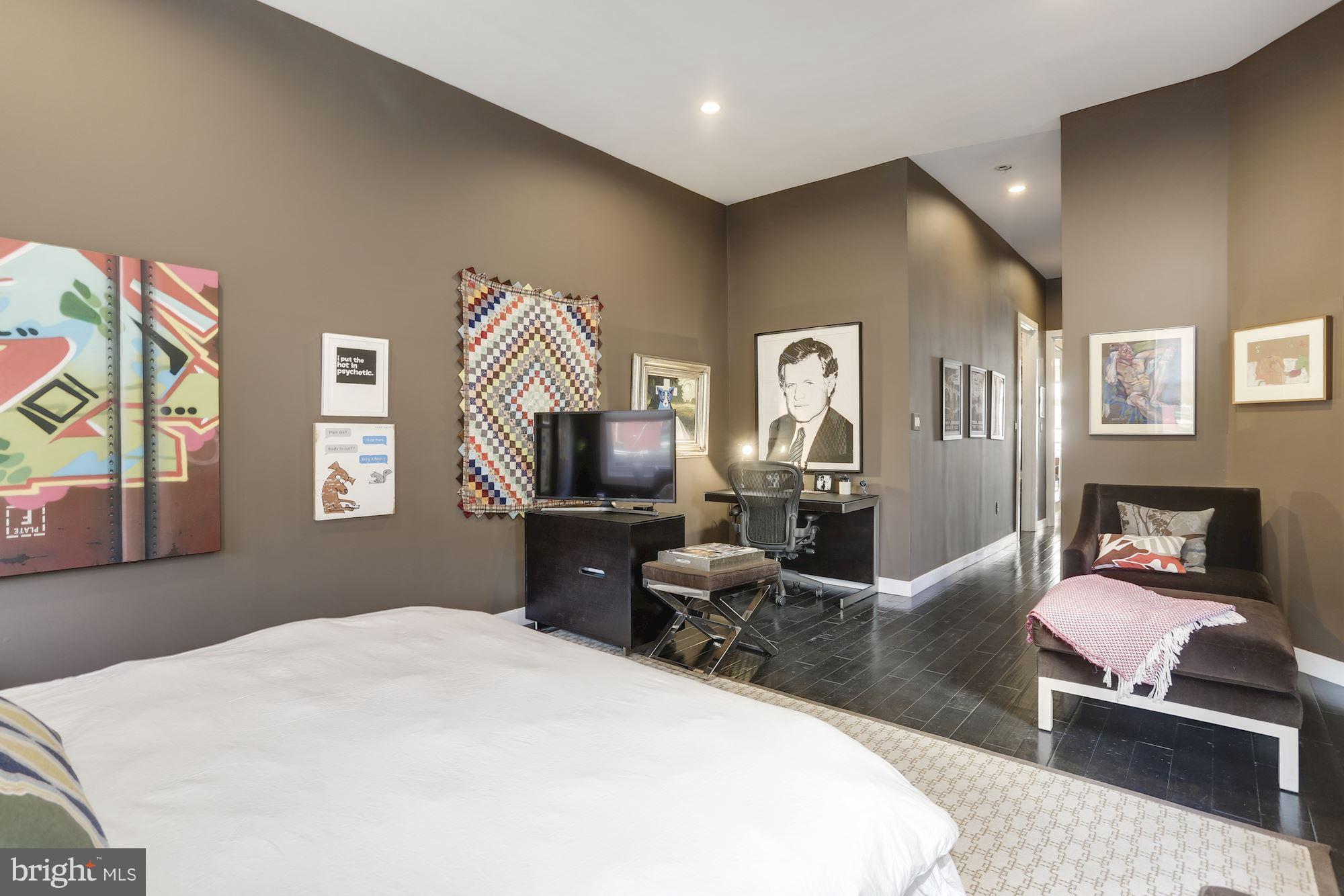 1324 Q Street Northwest, Unit A Washington, DC 20009 - Photo 12 of 28 Bedroom (Master)