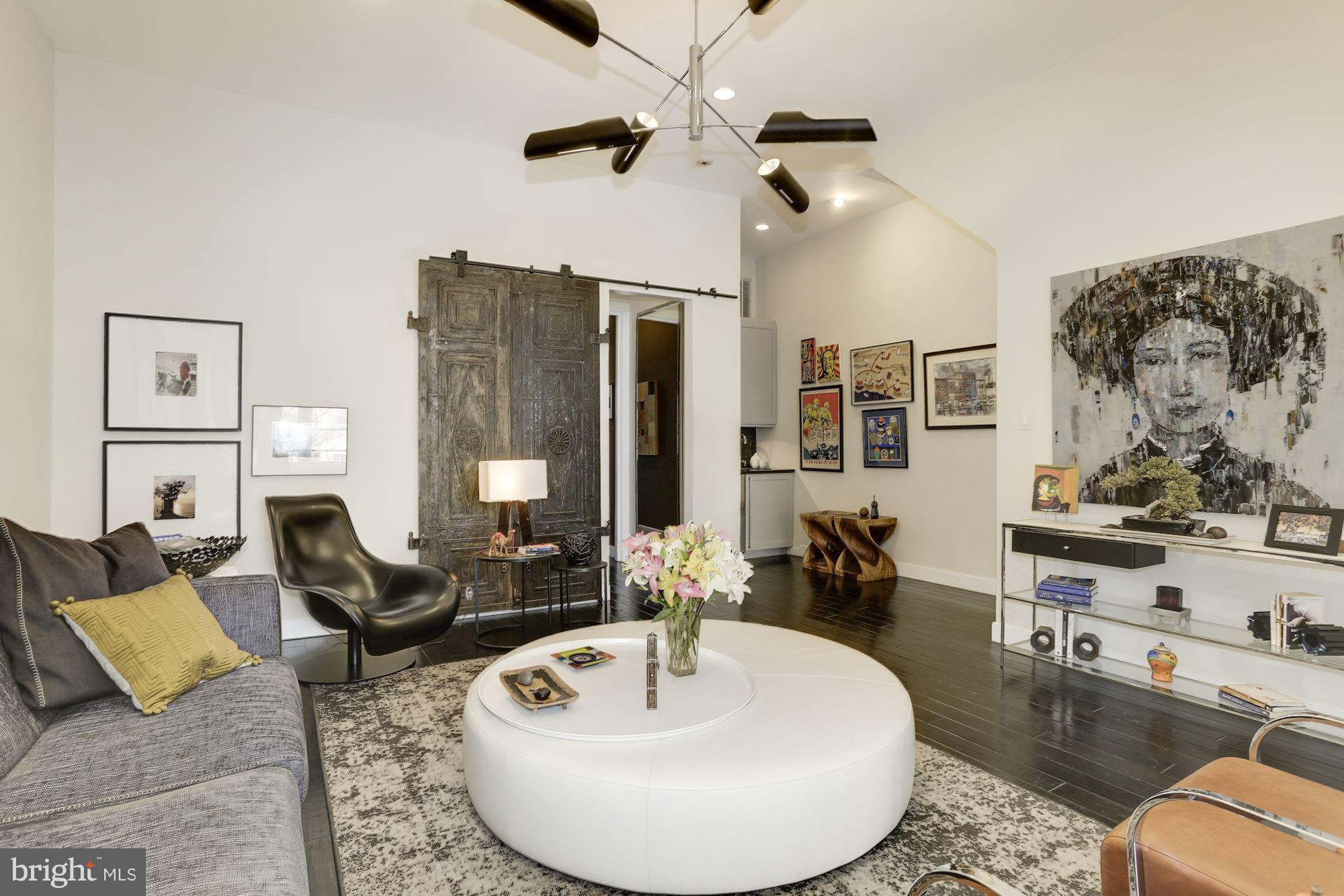 1324 Q Street Northwest, Unit A Washington, DC 20009 - Photo 4 of 28 Family Room