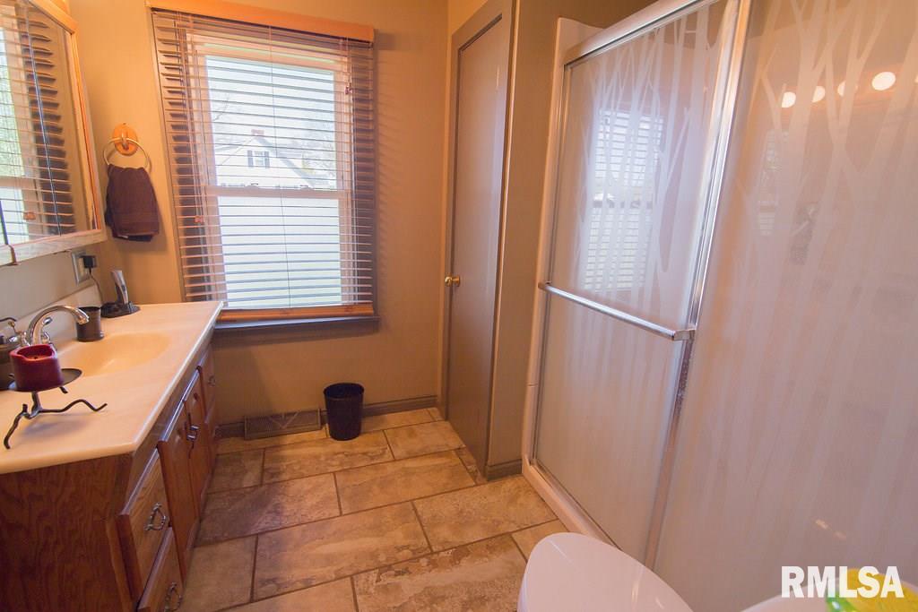 325 Maple Street Colona, IL 61241 - Photo 9 of 18 Gallery Image 9