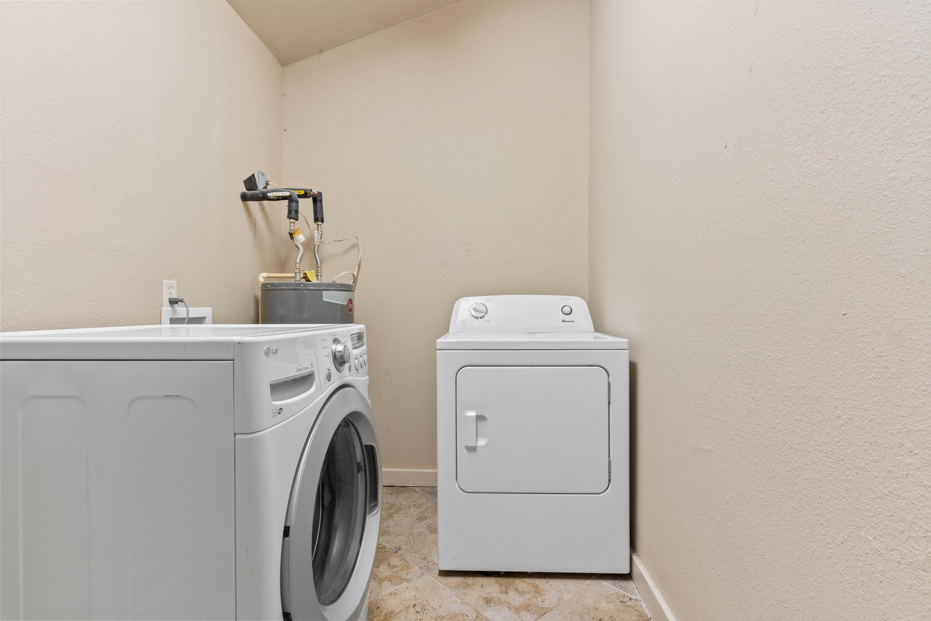 3591 Highway 20 Freeport, FL 32439 - Photo 23 of 23 a utility room with dryer and washer