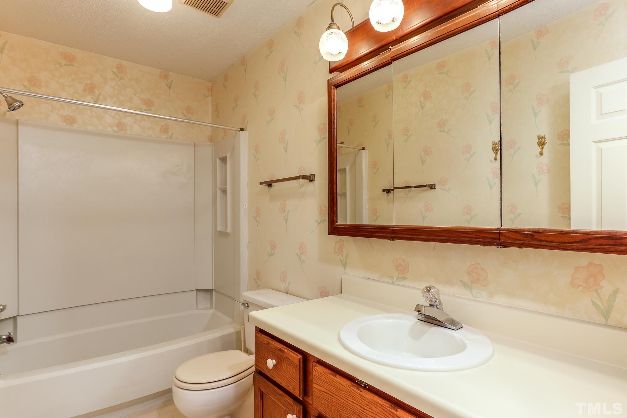 1507 Hemphill Drive Raleigh, NC 27609 - Photo 17 of 31 Gallery Image 17