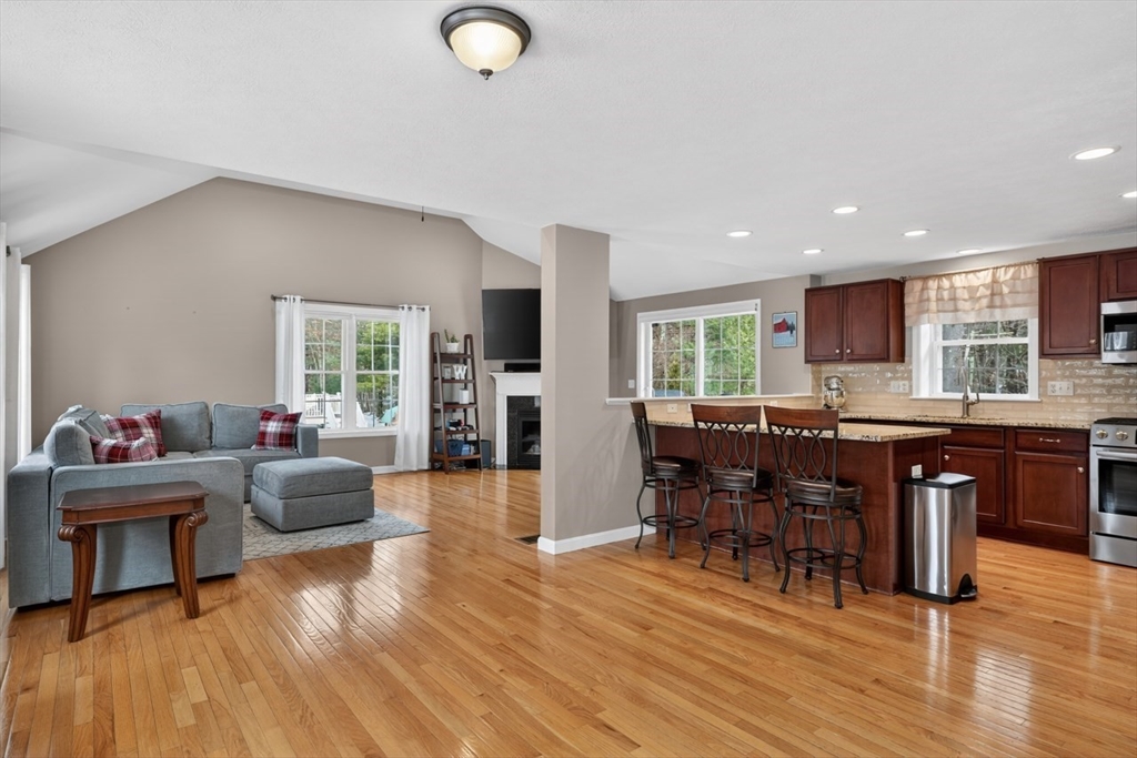 15 Bufton Farm Road Clinton, MA 01510 - Photo 5 of 20