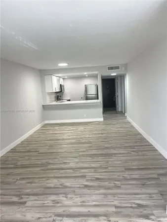 $1,900 | 2101 Atlantic Shores Boulevard, Unit 505, Hallandale Beach, FL 33009